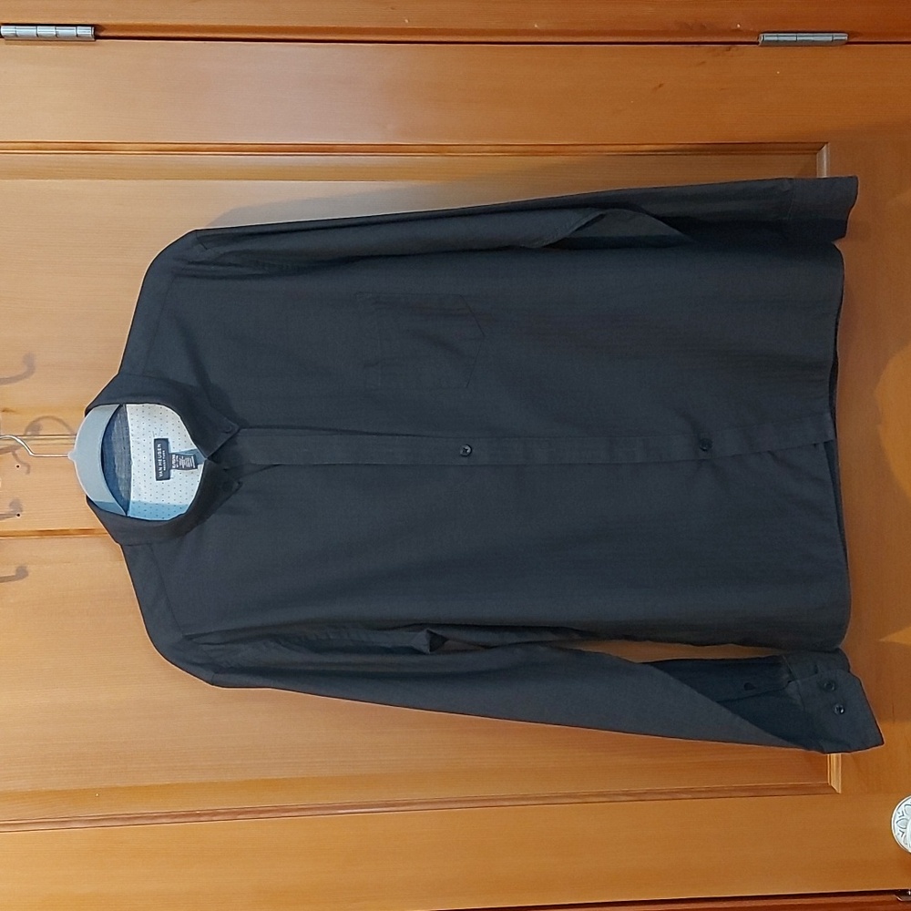 Van Heusen men's button down shirt XL extra large